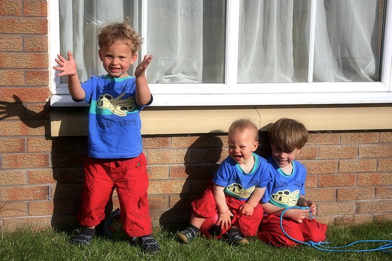 IMAGE: http://adam.dysko.org/photos/IMG_3029a.JPG